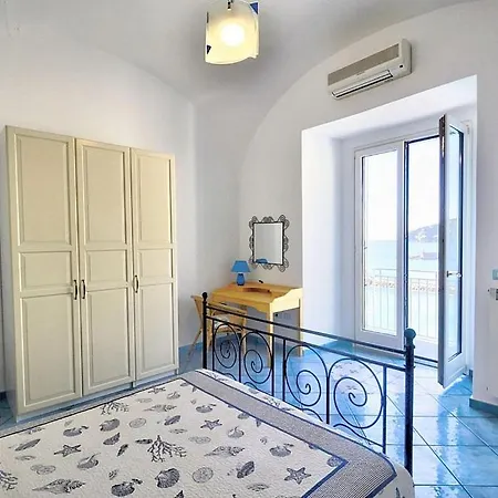 Appartement Sleeps 4 Air Con Wifi Amalfi