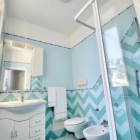 Sleeps 4 Air Con Wifi Appartement Amalfi