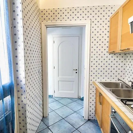 Appartement Sleeps 4 Air Con Wifi